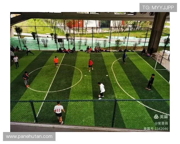 星空足球公园的社区文化:踢球、乐趣与友谊在这里交汇 星空足球公园的社区文化:踢球、乐趣与友谊在这里交汇